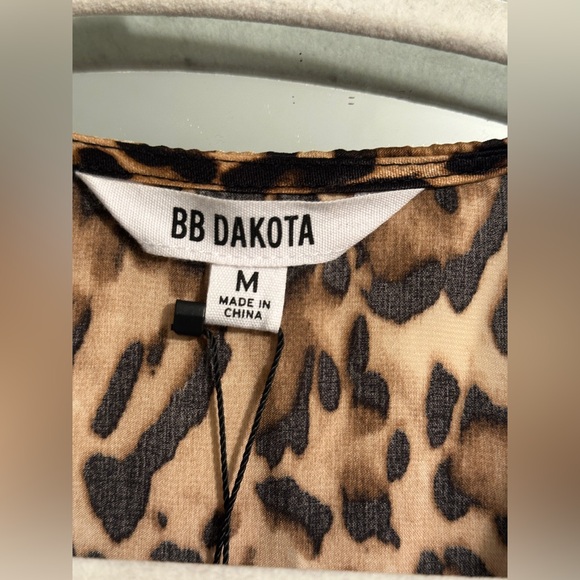 NWT BB Dakota Wild Card Animal Print Wrap Ruffle Dress - Picture 6 of 15